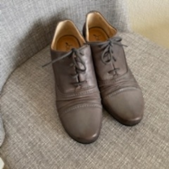 Biala size 38M - Picture 2 of 10